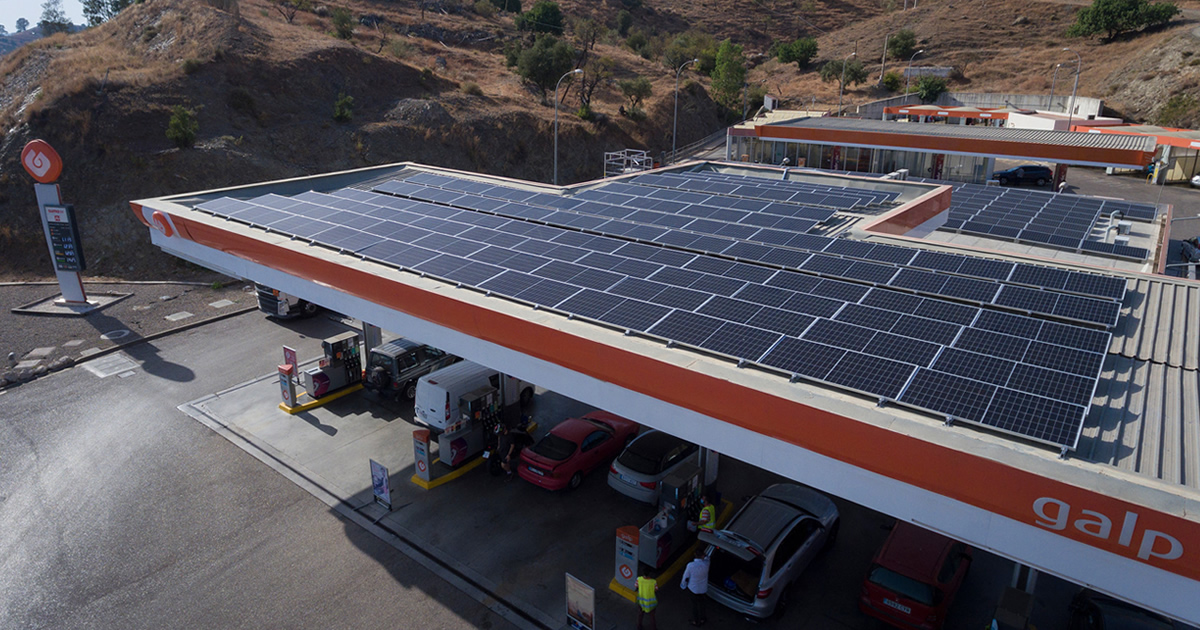 Galp transforma 100 áreas de serviço ibéricas em produtoras de energia solar